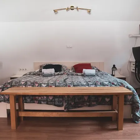 Ucni Ranc, منزل للإقامة بوينج